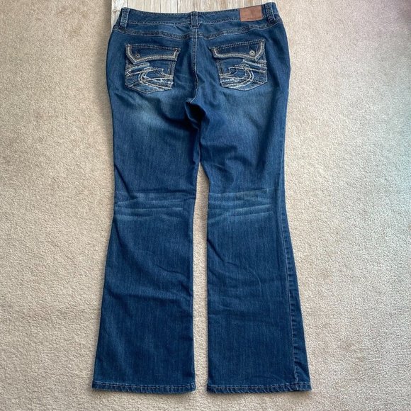 Maurices Juniors 15 / 16 Reg Denim Boot Bootcut Jeans Actual W 36.5 x I 31 3/4 - Picture 5 of 12
